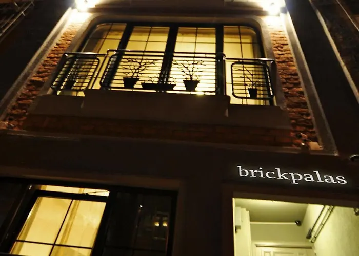 Brickpalas